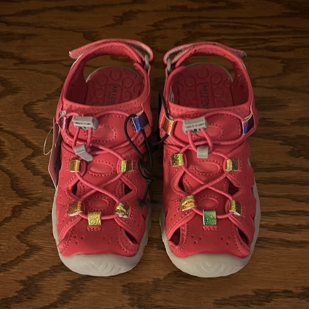 Arizona Youth girls size 13 pink shoes.